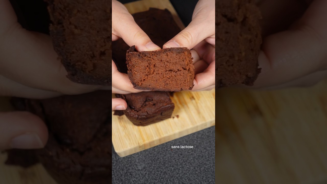 Mon petit copain me réclame ce brownie en 3 ingrédients toutes les semaines ! Prêt en 5 min !